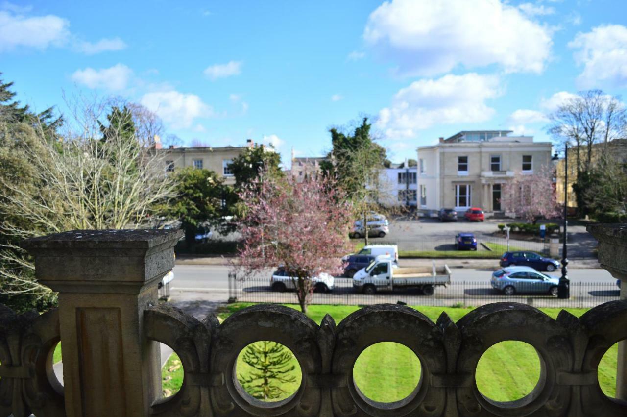 Flat 3, 6 Lypiatt Terrace Cheltenham Gloucestershire Gl50 2Sx מראה חיצוני תמונה